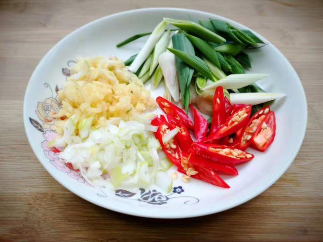 Stir Fried Tofu with Black Fungus Recipe - Easyfoodcook