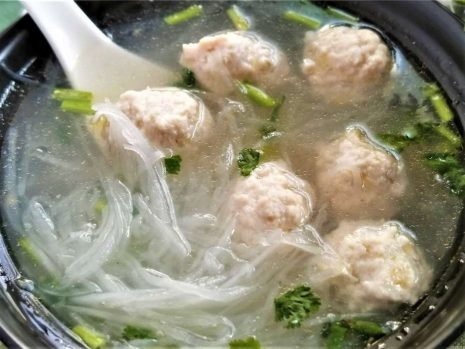 Chicken Meatball and White Radish Soup - Easyfoodcook