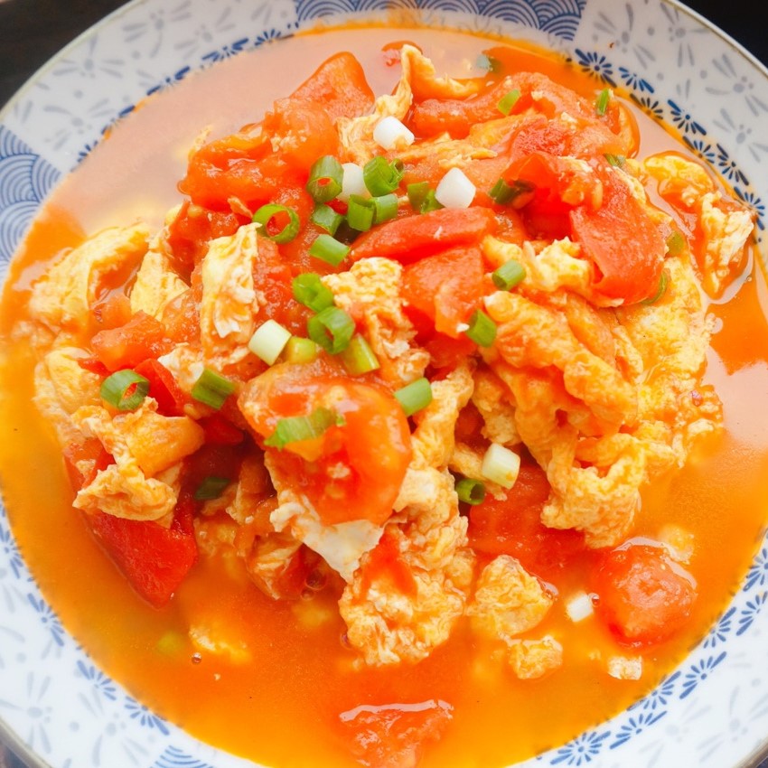 Easy Scrambled Eggs With Tomatoes recipe 2020