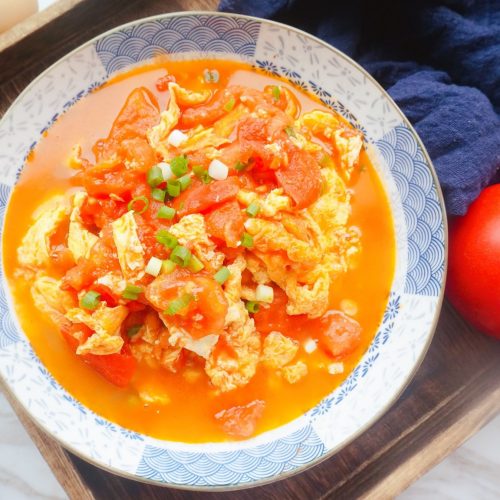 Easy Scrambled Eggs With Tomatoes recipe