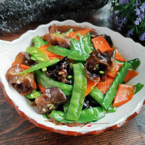 Fried Pea Pods With Black Fungus And Carrots Recipe