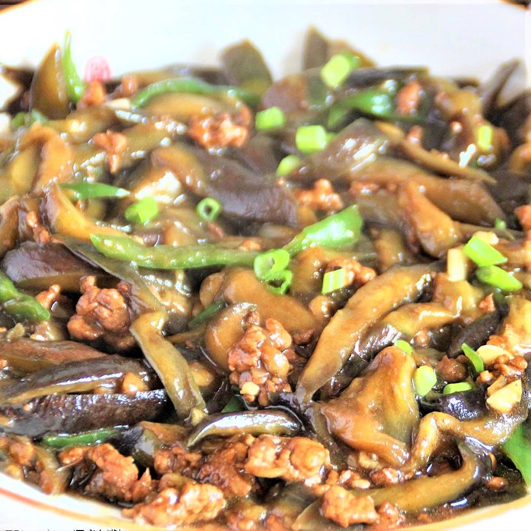 Homemade eggplant with minced meat china food recipes
