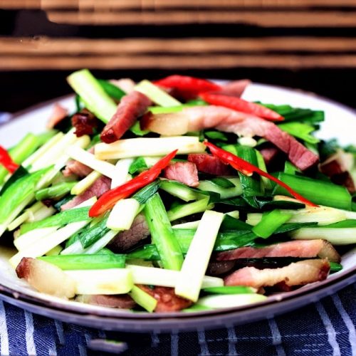 Stir-fried Chinese bacon and leek china food recipe