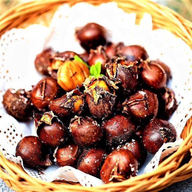 Sweet roasted chestnuts recipe sugar chestnuts 08