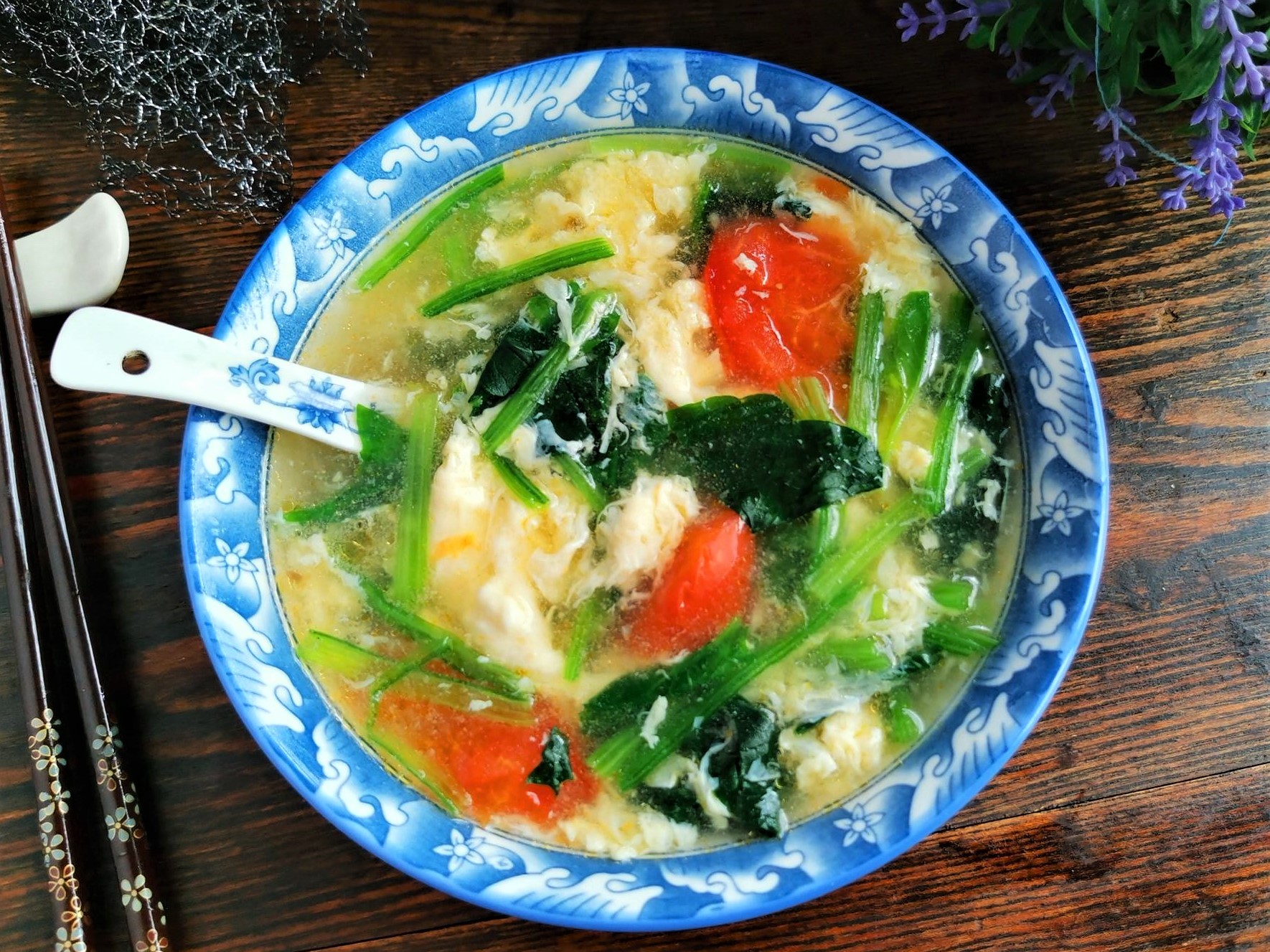 Tomato, spinach egg drop soup recipe 2020