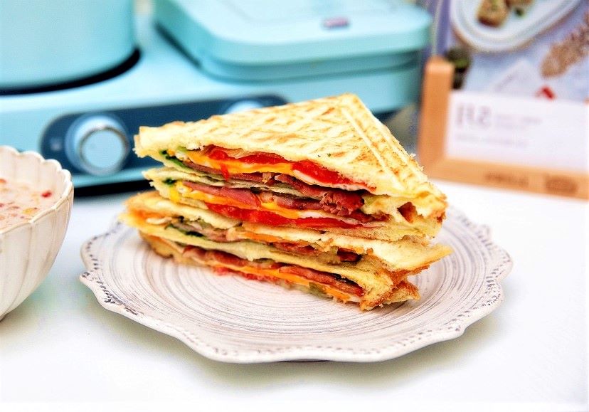 Healthy bacon toast sandwich breakfast