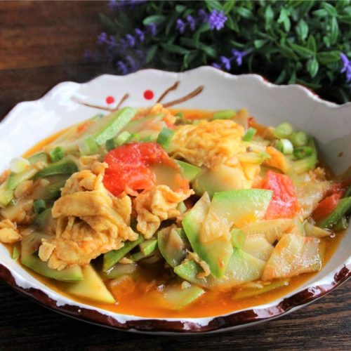 Scrambled eggs with Zucchini and tomatoes recipe china home-cooked dish