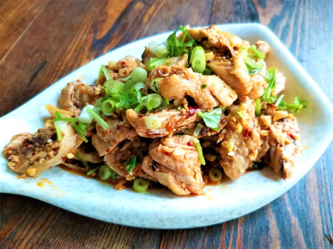 Simple chicken wings salad recipe