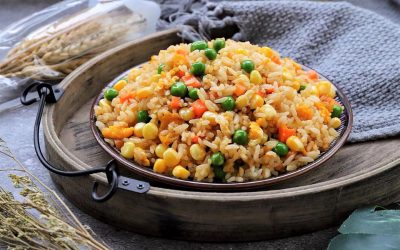 Fried rice with mayonnaise and peas